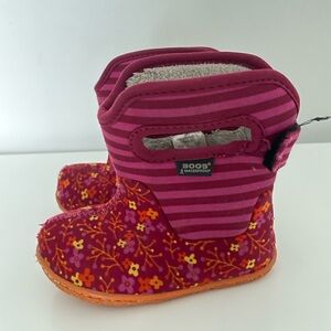 Bogs toddler size 6 waterproof boots